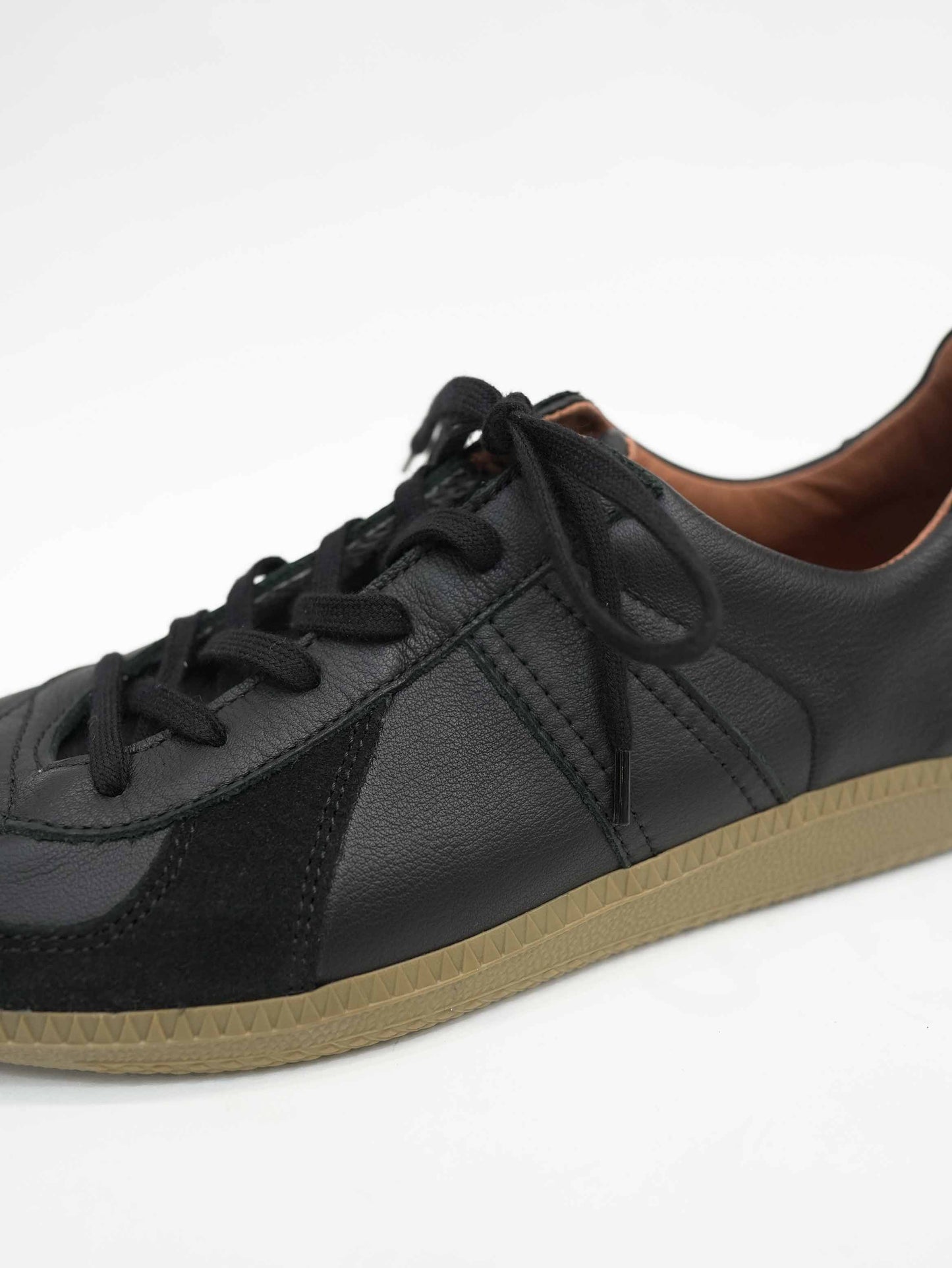 GERMAN MILITARY TRAINER - BLACK