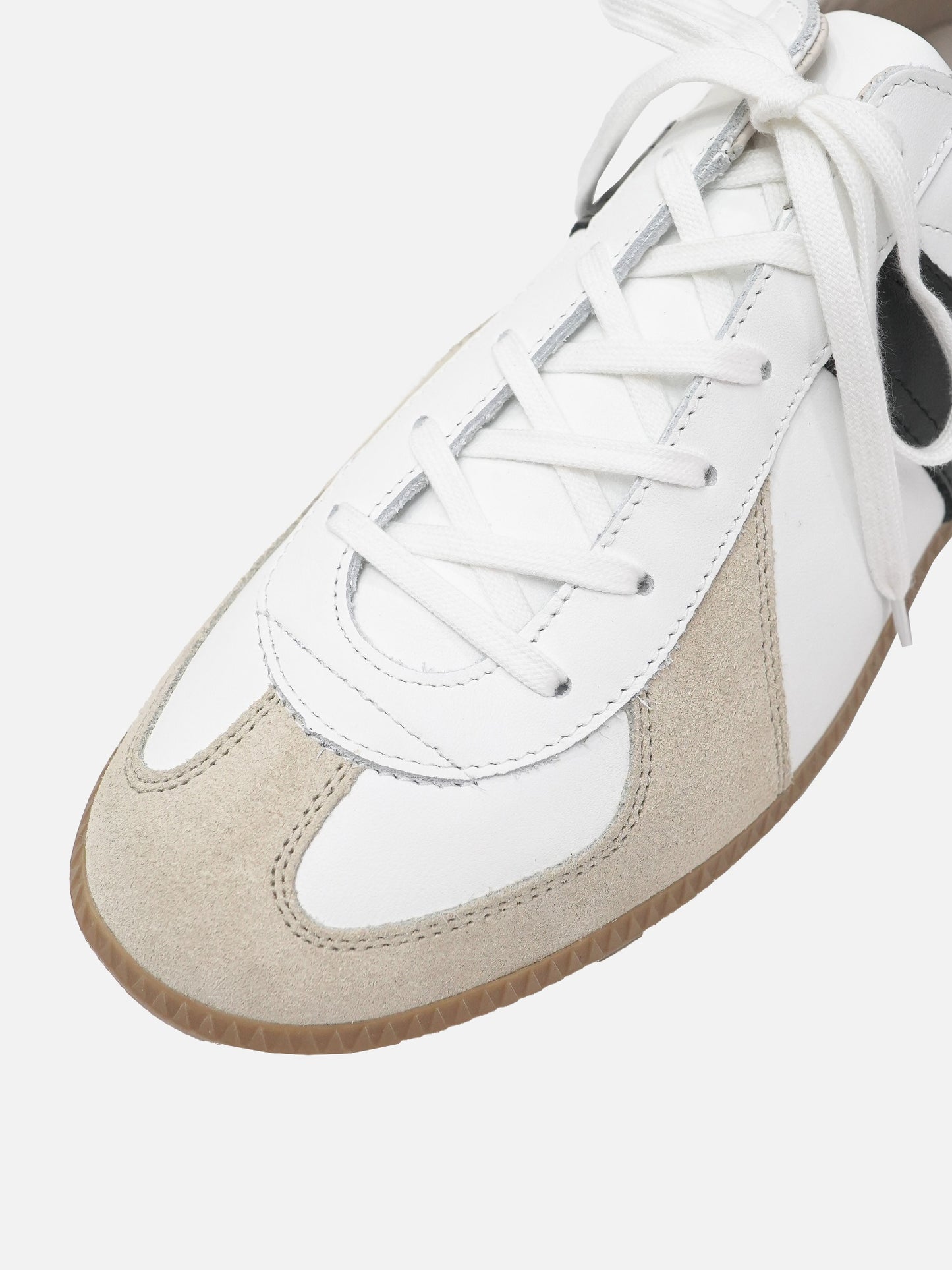 REPRODUCTION OF FOUND GERMAN MILITARY TRAINER